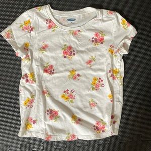 Old Navy 5T girls short sleeve t-shirt